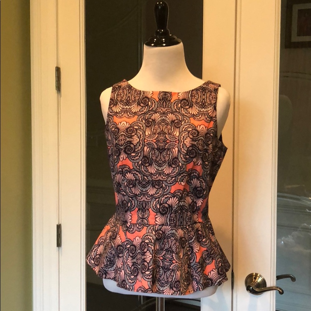 Péplum patterned top